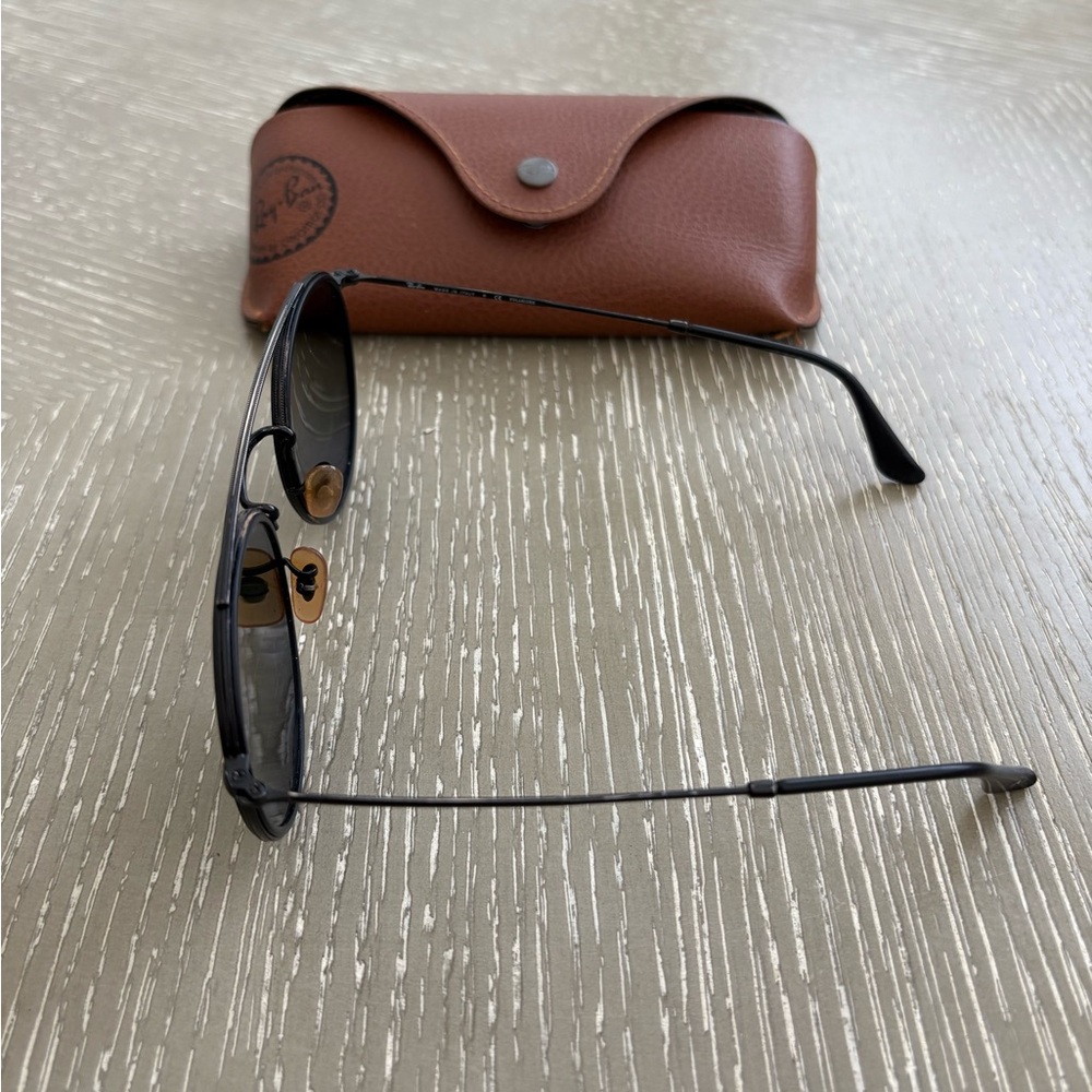 Ray-Ban Black Oval Sunglasses - Picture 3 of 4